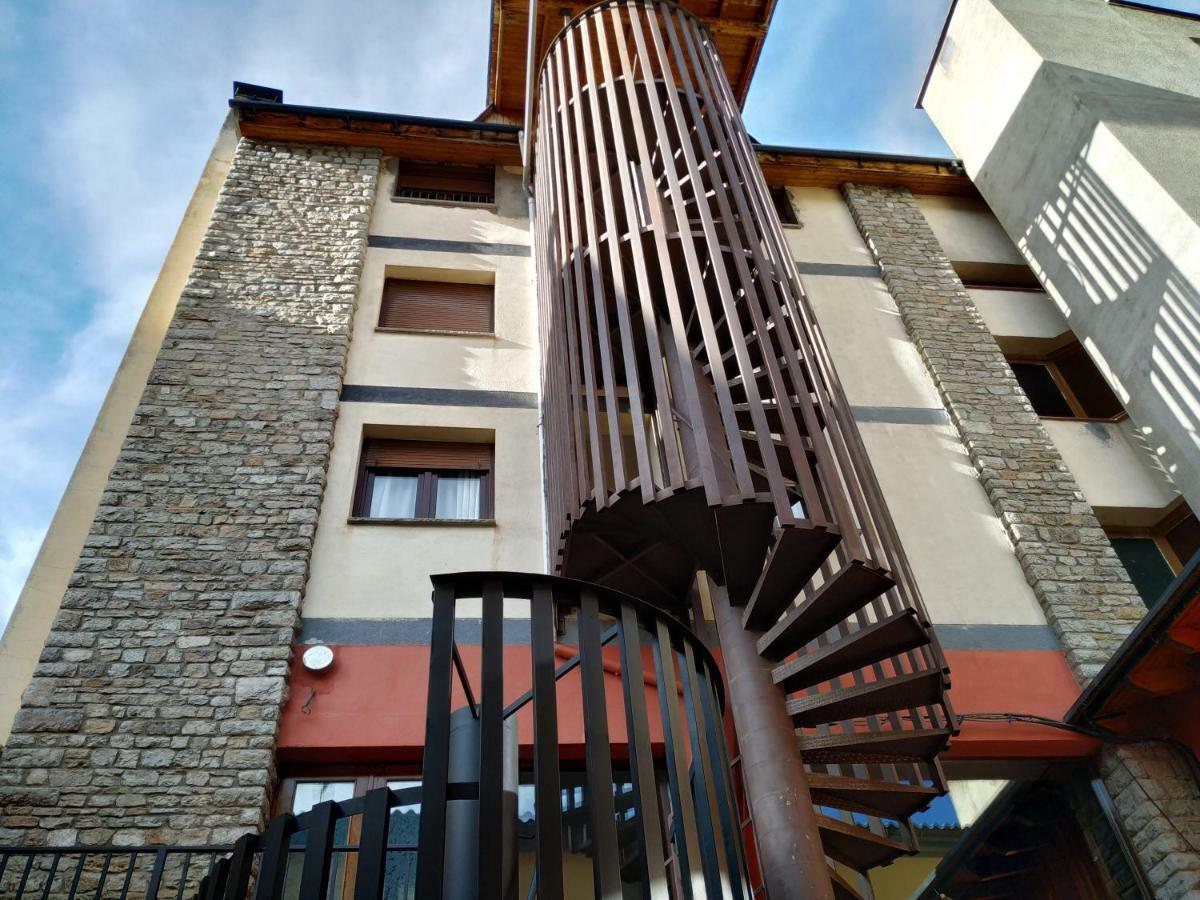 Hotel Roca Alp Exterior photo