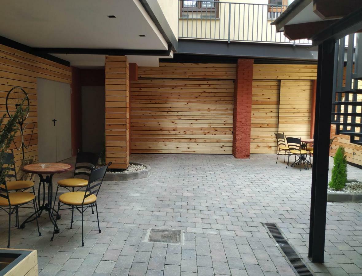 Hotel Roca Alp Exterior photo